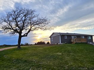 70790 567th Ave, Fairbury, NE 68352