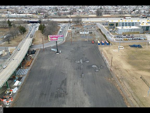 4th image of 6425 New State Rd