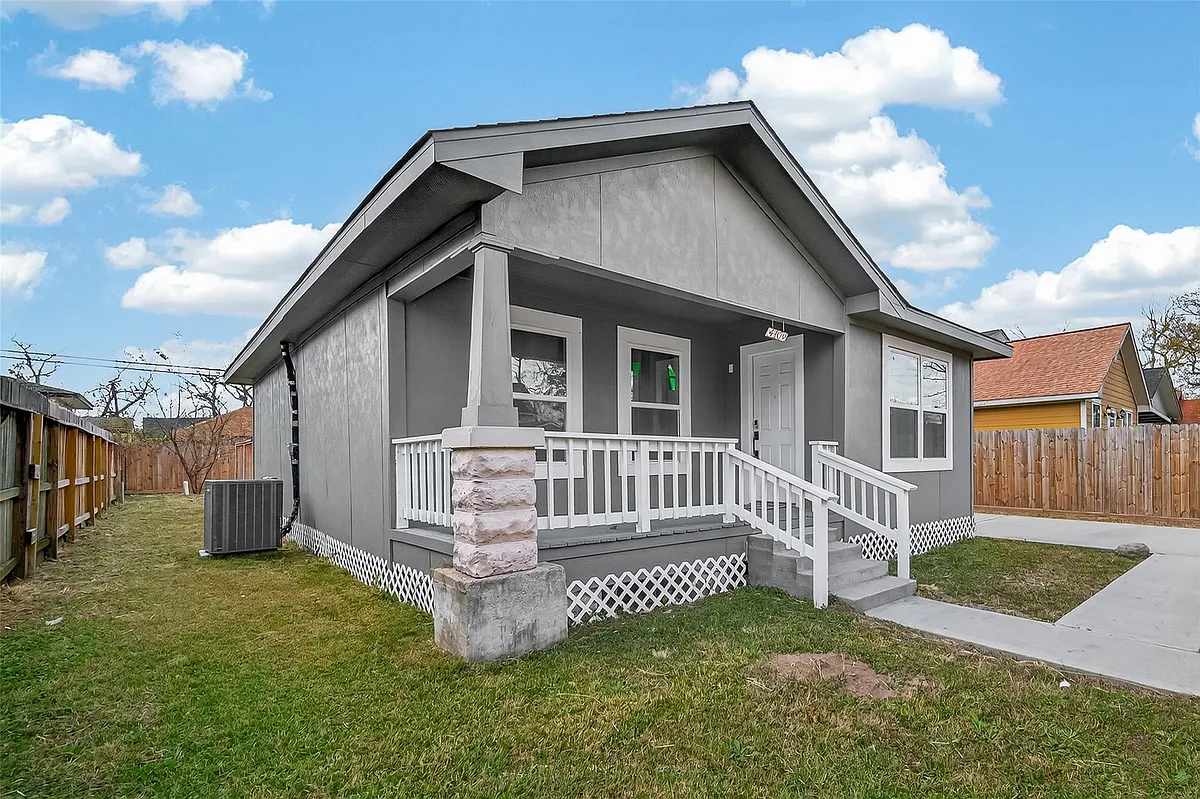 Building Photo - 4309 Beggs St