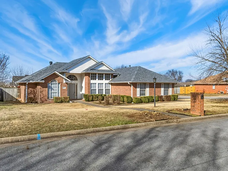 7100 Millennium Dr — Photo 1