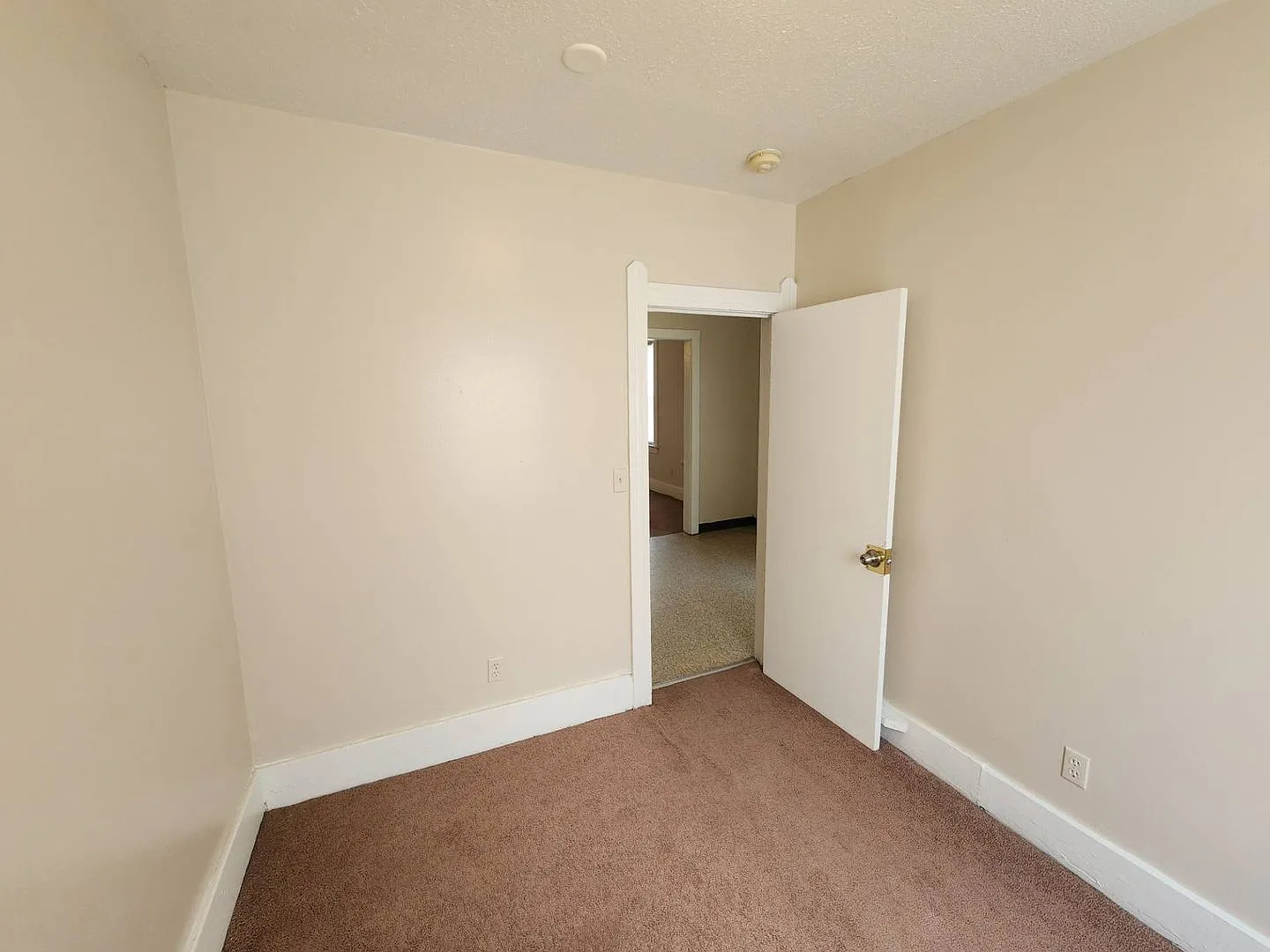 4629 Storer Ave — Photo 4