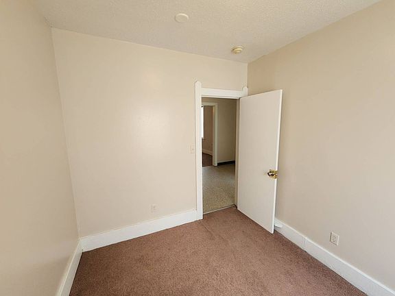 4th image of 4629 Storer Ave #2