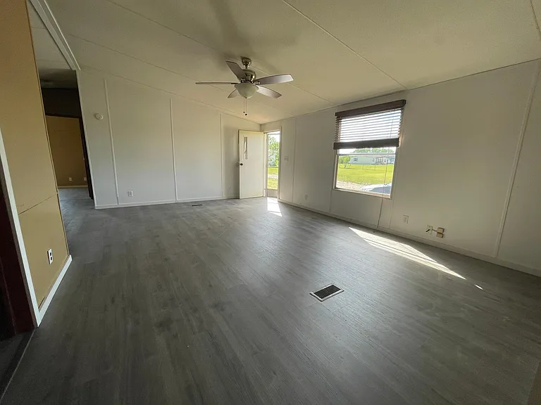7298 N FM 148 — Photo 20