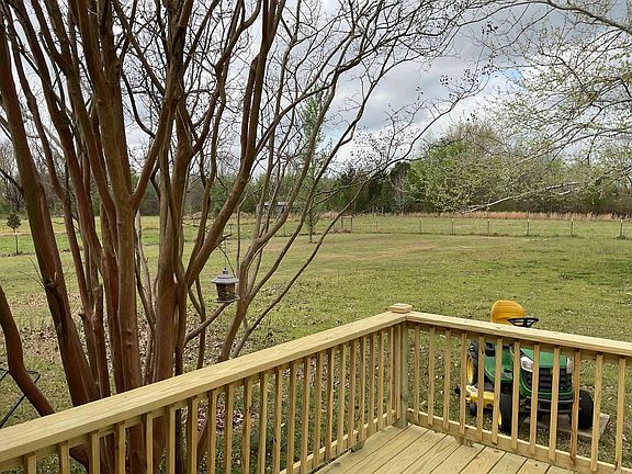 4th image of 109 Cedar Valley Dr