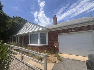 5926 Woodville Rd, Mount Airy, MD 21771