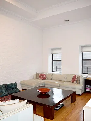 Rented by Sotheby's International Realty | media 28