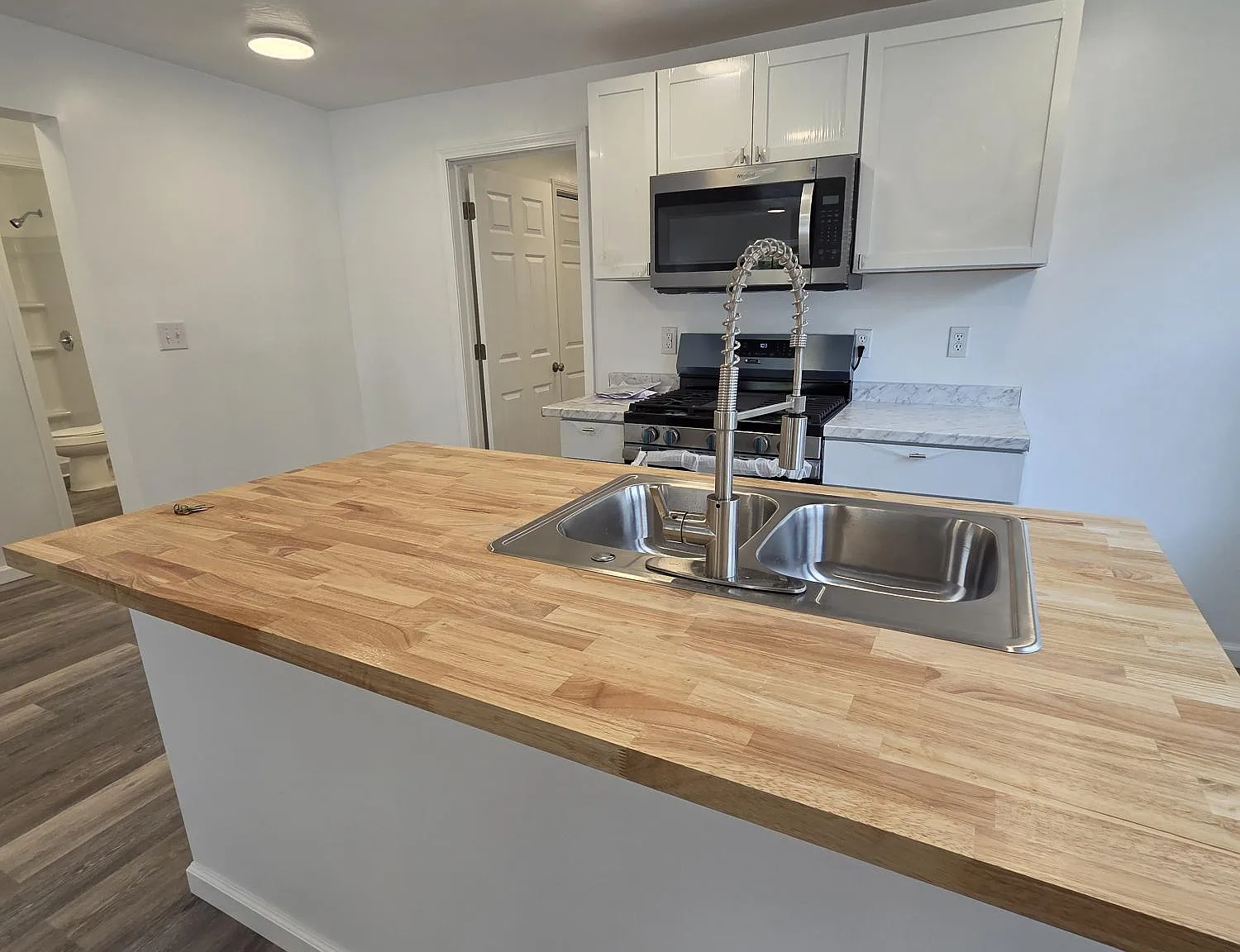 3 bed, 1144 sqft, $1,695 — Photo 3