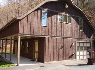 446 July Dr, Lowmansville, KY 41232
