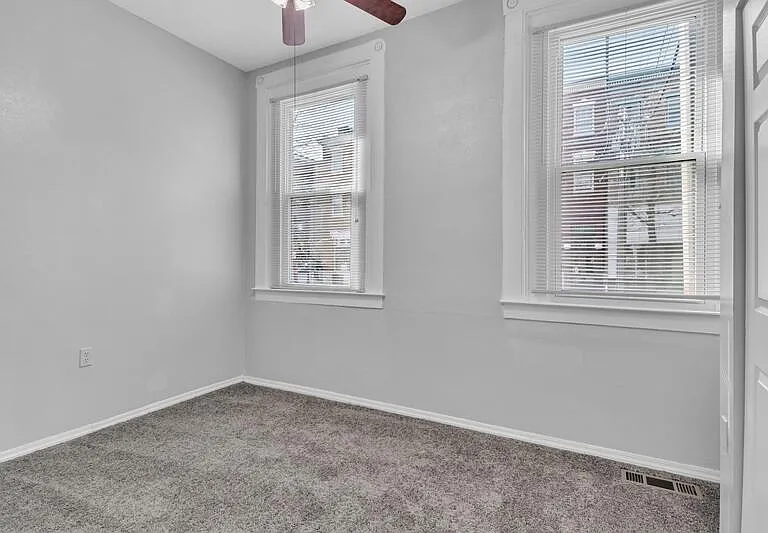226 W Monument St #1R — Photo 12