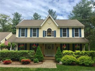 48 Salmon Dr, Brooklyn, CT 06234