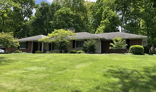926 Laurelwood Rd Photo 1