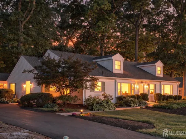 321 N Sharon Way #A, Monroe Township, NJ 08831