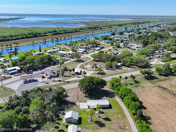 2nd image of 1014 Airport Rd