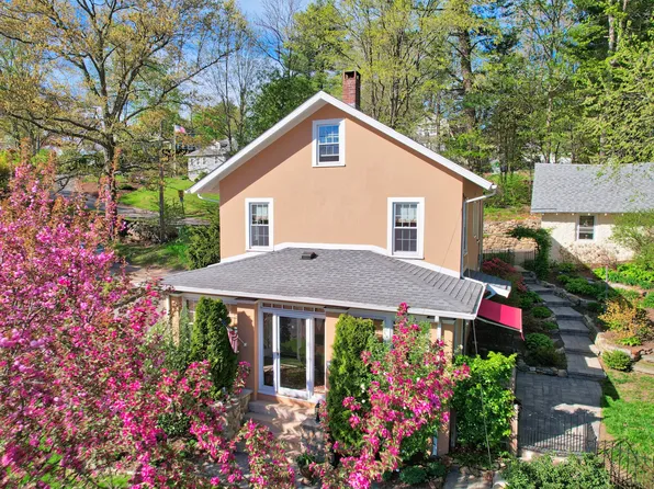 122 Litchfield Road, Watertown, CT 06795