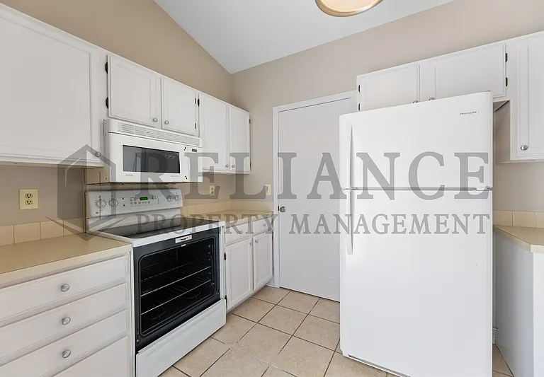 6534 E 39th Ct N — Photo 10