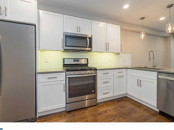 3rd image of 2027 Christian St #1
