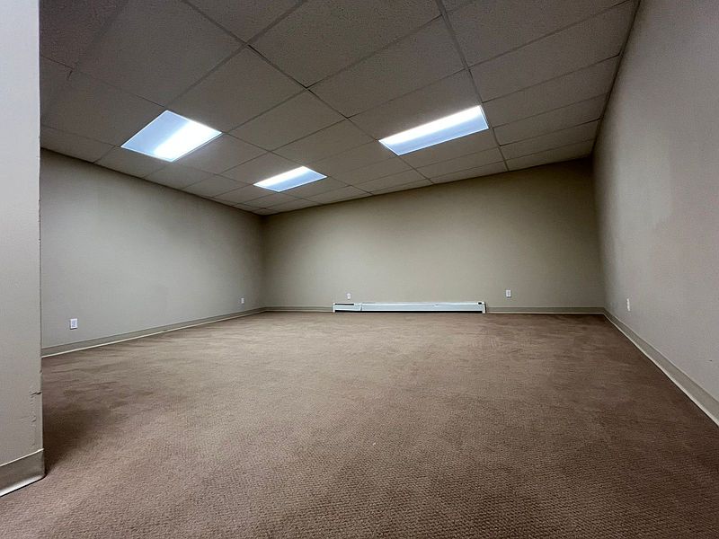 Calgary Apartment for rent - 1 Bedroom — photo 13