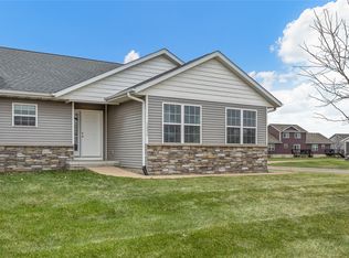3098 Sherwood Dr, Marion, IA