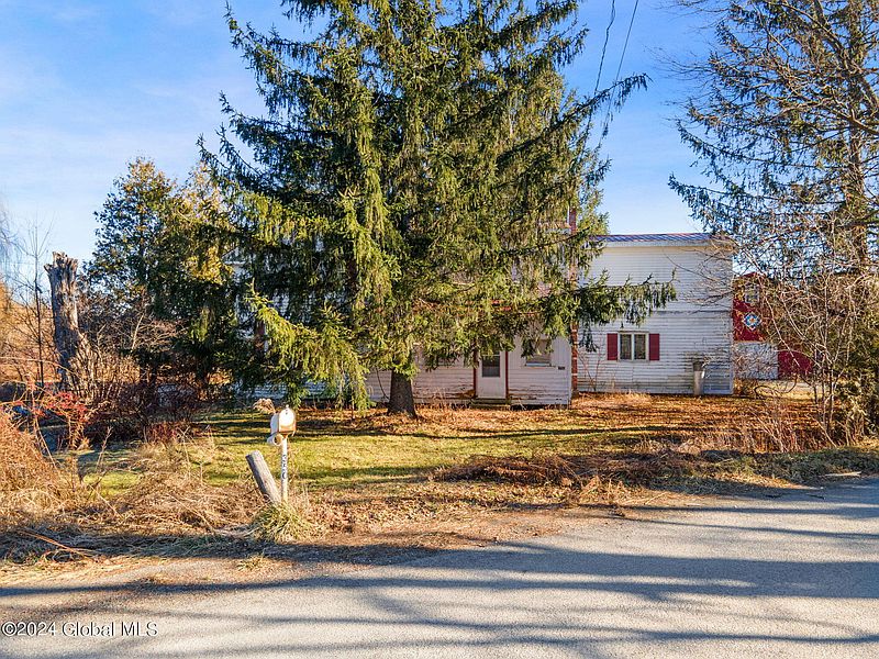5th image of 350 Sharon Hill Road