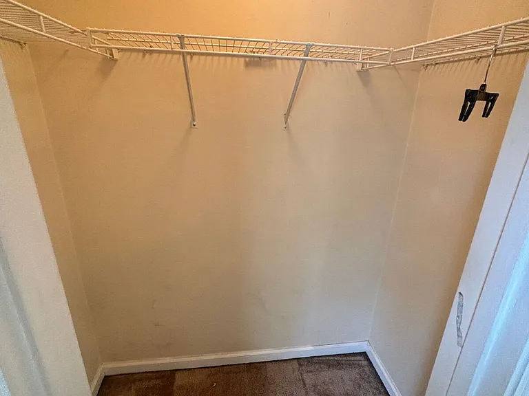 1552 Devoe St — Photo 8