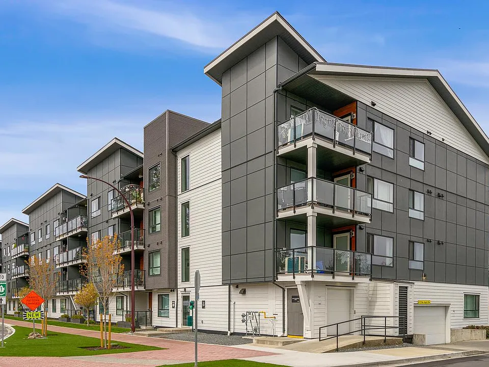 2699 Peatt Rd #206