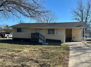 102 N 7th St, Celeste, TX 75423