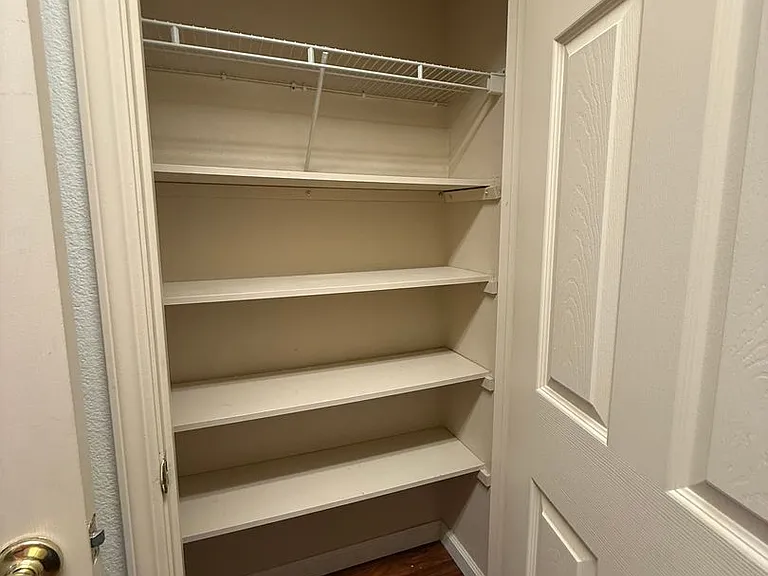9732 Marianna Way — Photo 10