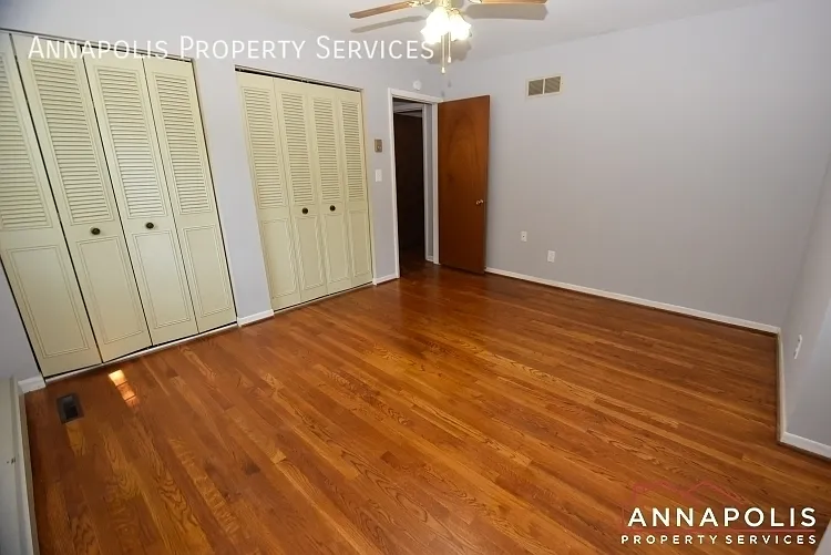 843 Harbor View Ter — Photo 14