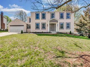 310 White Pine Dr, Saint Charles, MO 63304