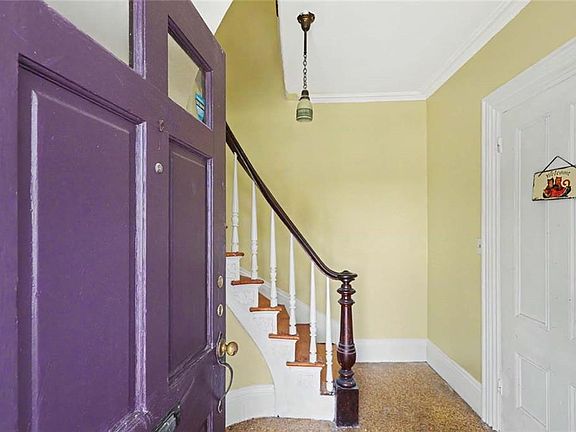 5th image of 88 Doyle Ave