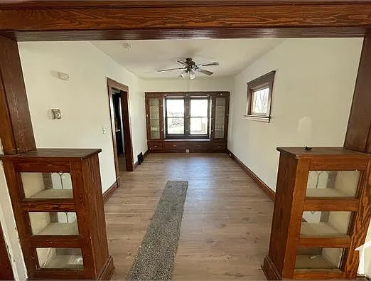 3206 Montclair Ave — Photo 4