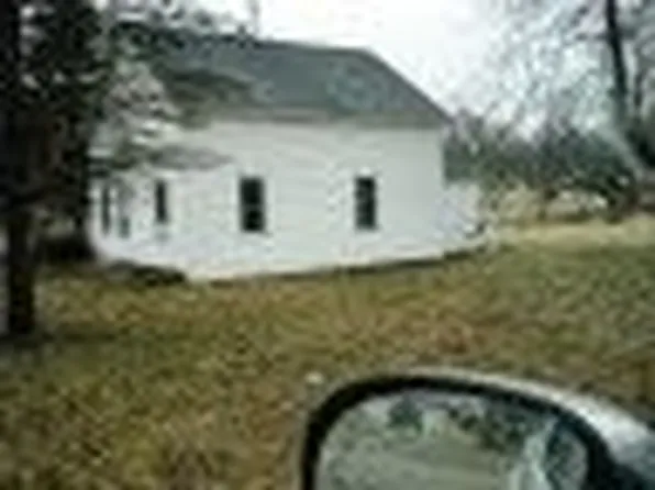 2587 E Burt Rd, Burt, MI 48417
