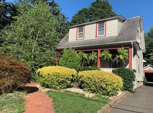 15 Circle Ave, Ridgewood Village, NJ 07450