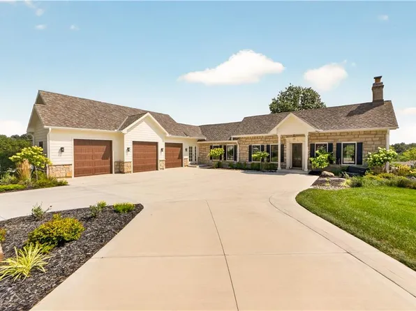 12811 W 71st St, Shawnee, KS 66216