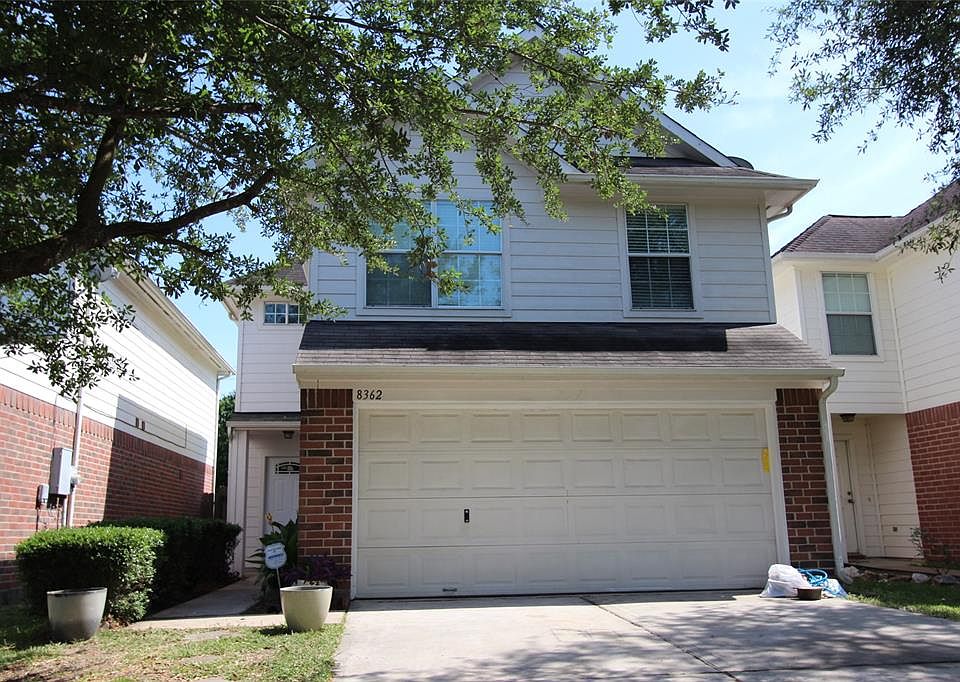 1st image of 8362 Fuqua Gardens Dr