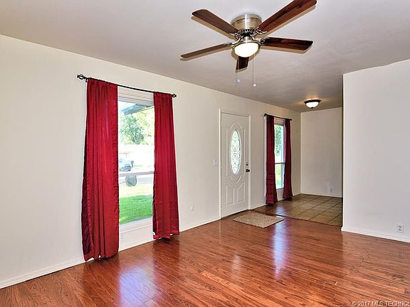 5th image of 227 W Orleans Ave