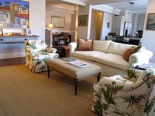 Sold by R New York | media 15