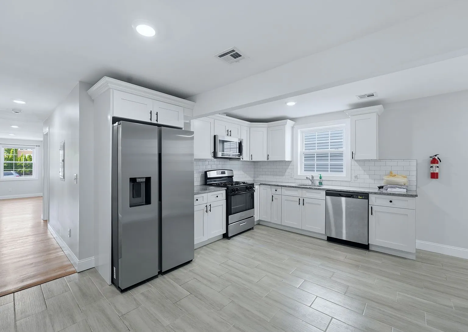2 bed, 1000 sqft, $2,500 — Photo 1