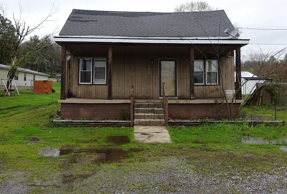 1st image of 502 McKinley St