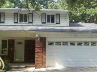 21430 Mahon Dr, Southfield, MI