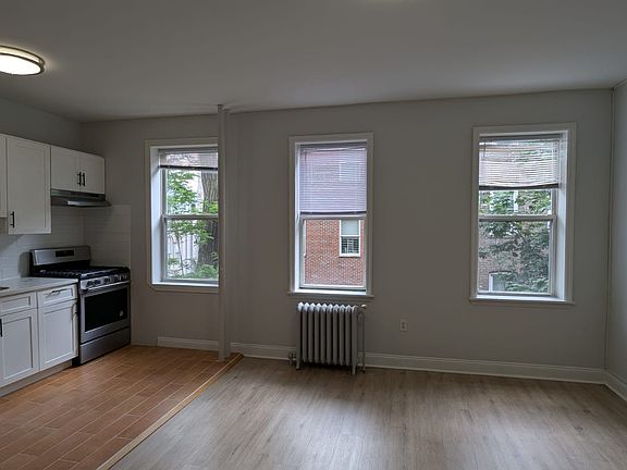 3rd image of 25 Kensington Ave #19-106