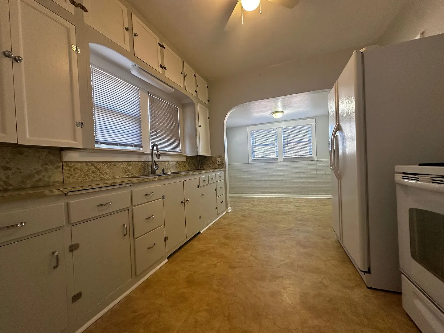Charming 2+ Bedroom House in Laurel! — Photo 4