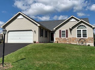 81 Clarence Ave, Shoemakersville, PA 19555
