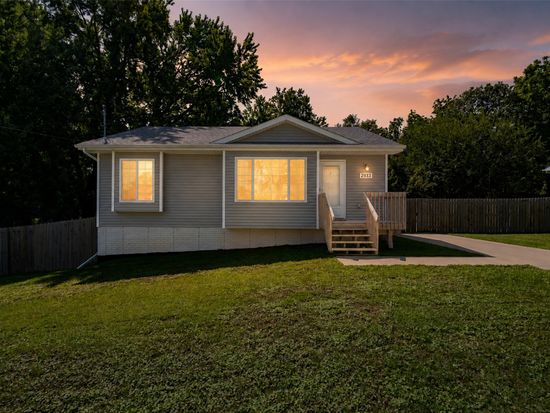 2933 E Madison Ave, Des Moines, IA 50317