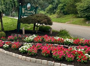 100 Pierson Miller Dr APT D63, Pompton Lakes, NJ 07442