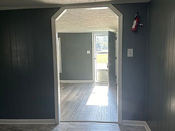 Kitchen look to front