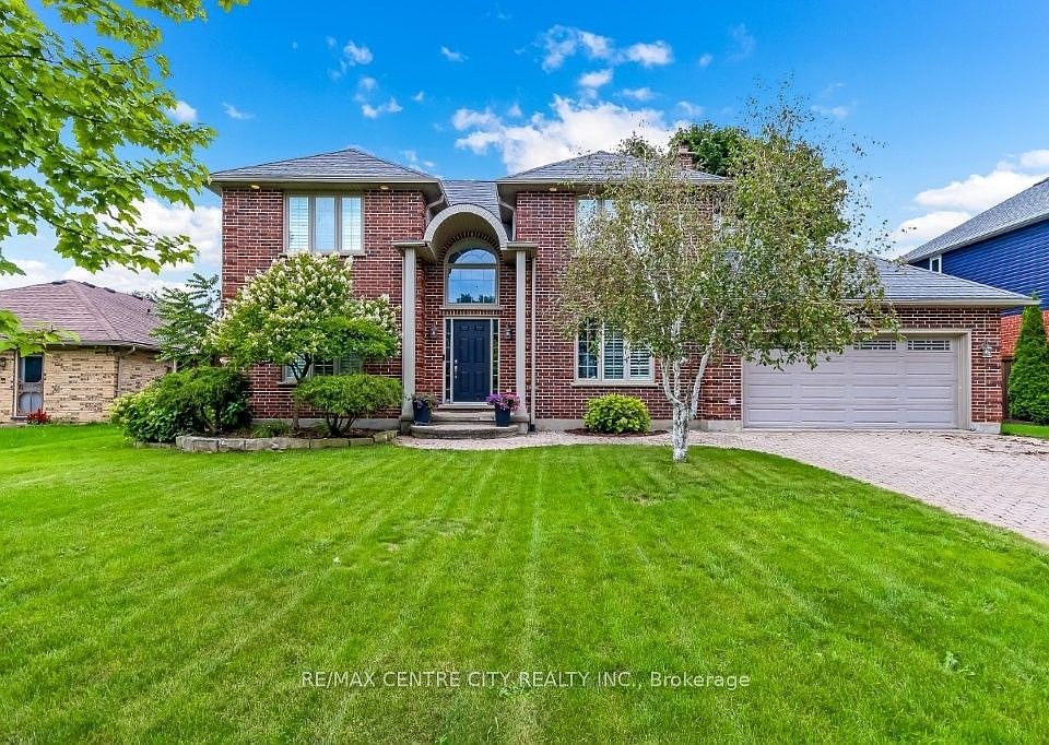 1st image of 3910 Stacey Cres