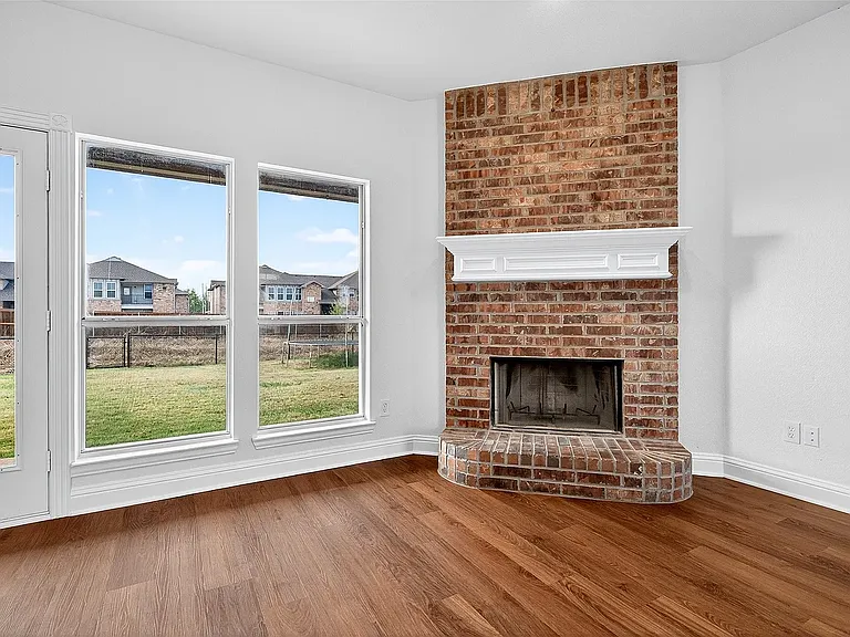 501 Harris St — Photo 17