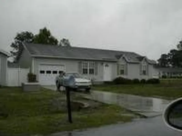 201 Mesquite Dr, Hubert, NC 28539