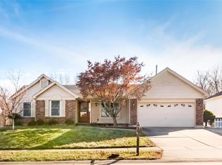 1524 Country Bend Dr, Saint Charles, MO